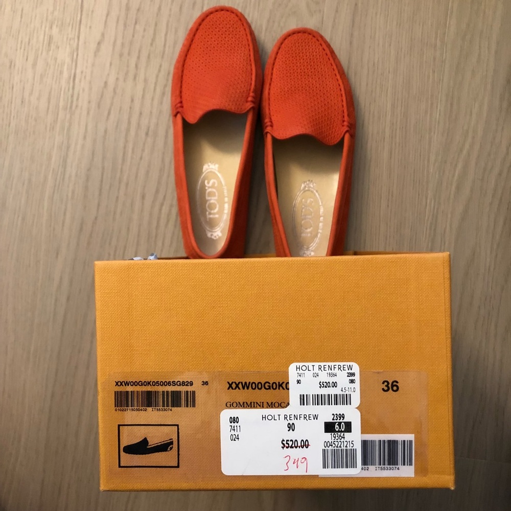 Women’s Tod’s loafers in coral. Size 35.5. - Picture 6 of 8
